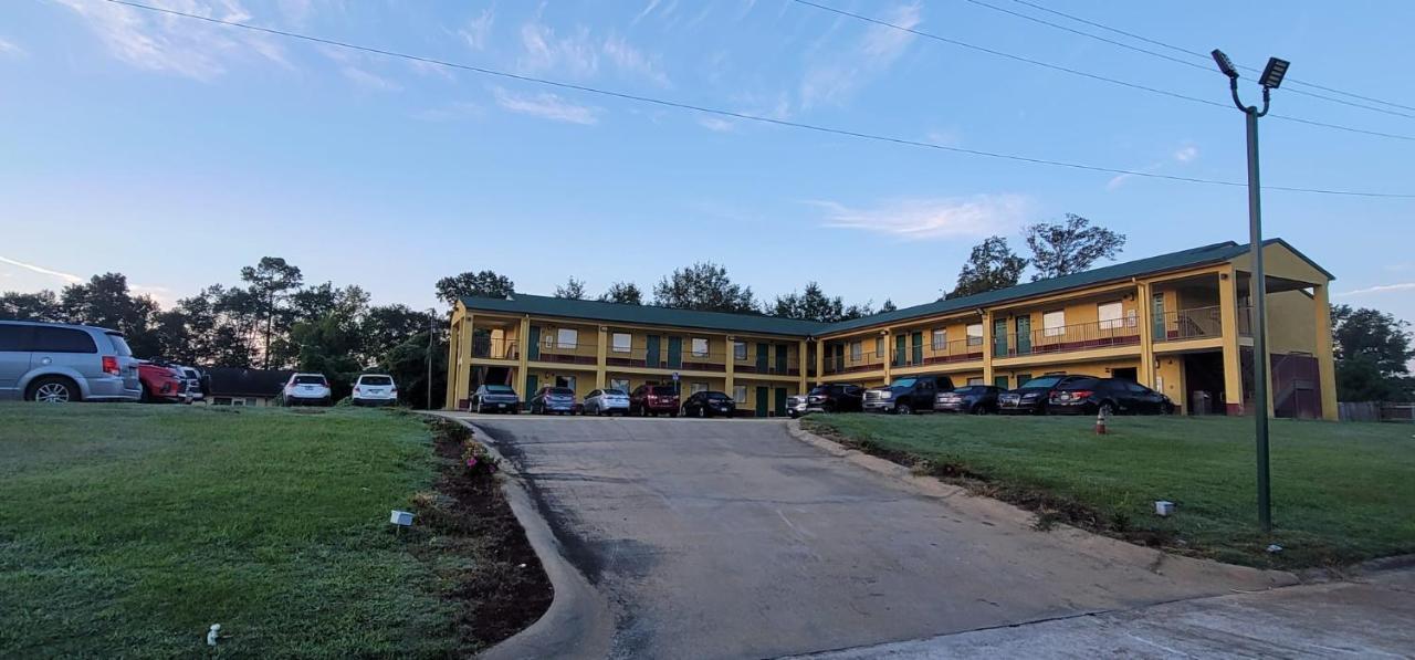 Garden Inn And Suites Near Callaway Gardens Pine Mountain Екстериор снимка