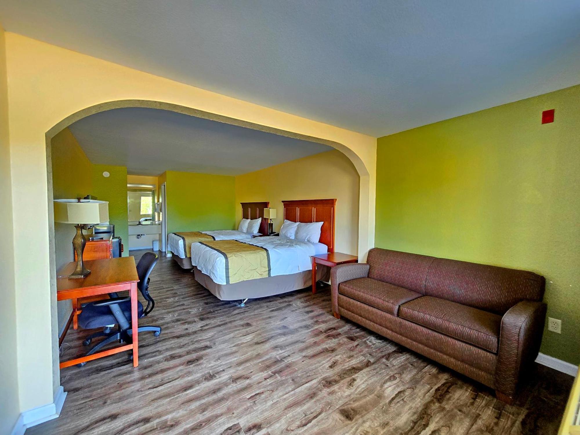 Garden Inn And Suites Near Callaway Gardens Pine Mountain Екстериор снимка
