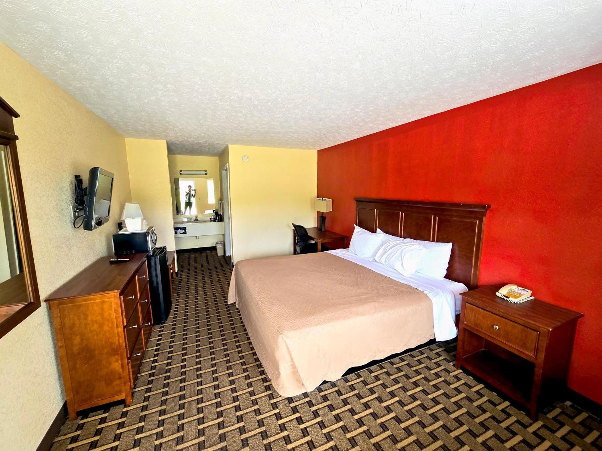 Garden Inn And Suites Near Callaway Gardens Pine Mountain Екстериор снимка