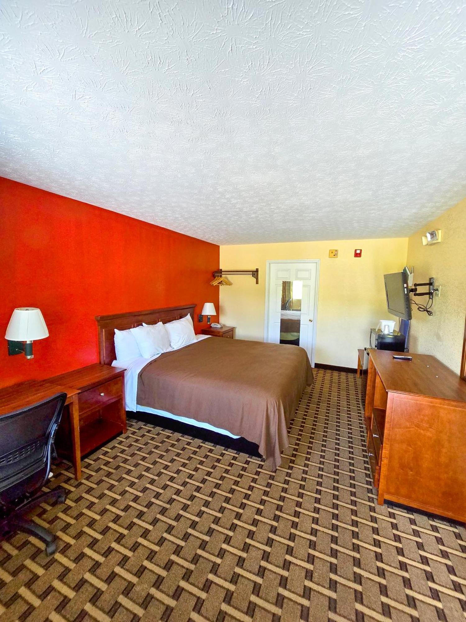 Garden Inn And Suites Near Callaway Gardens Pine Mountain Екстериор снимка