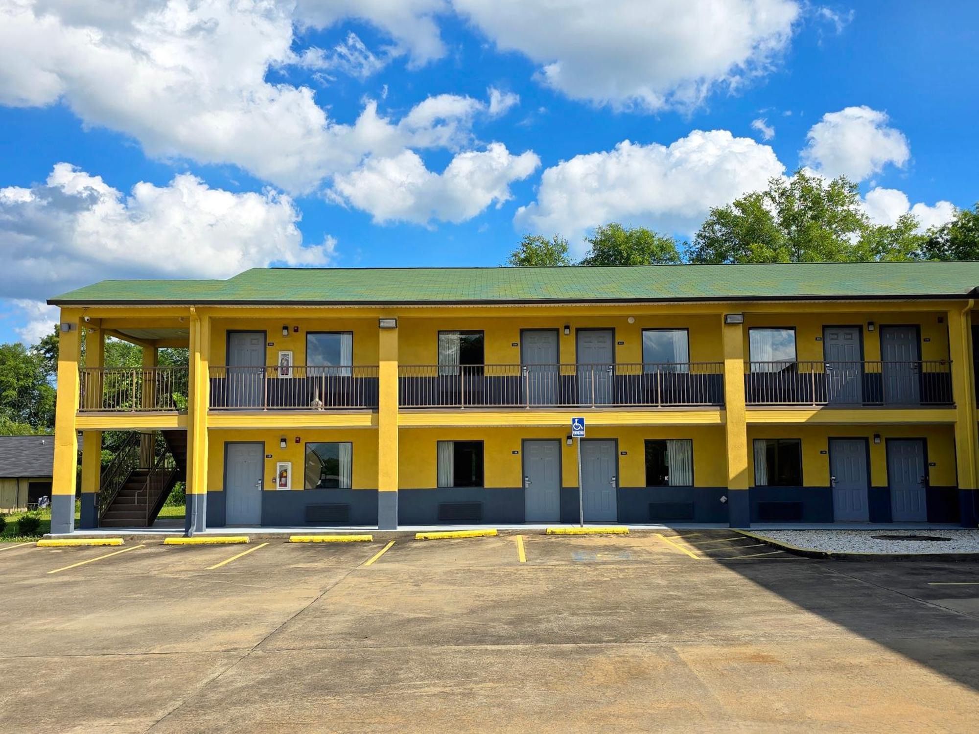 Garden Inn And Suites Near Callaway Gardens Pine Mountain Екстериор снимка