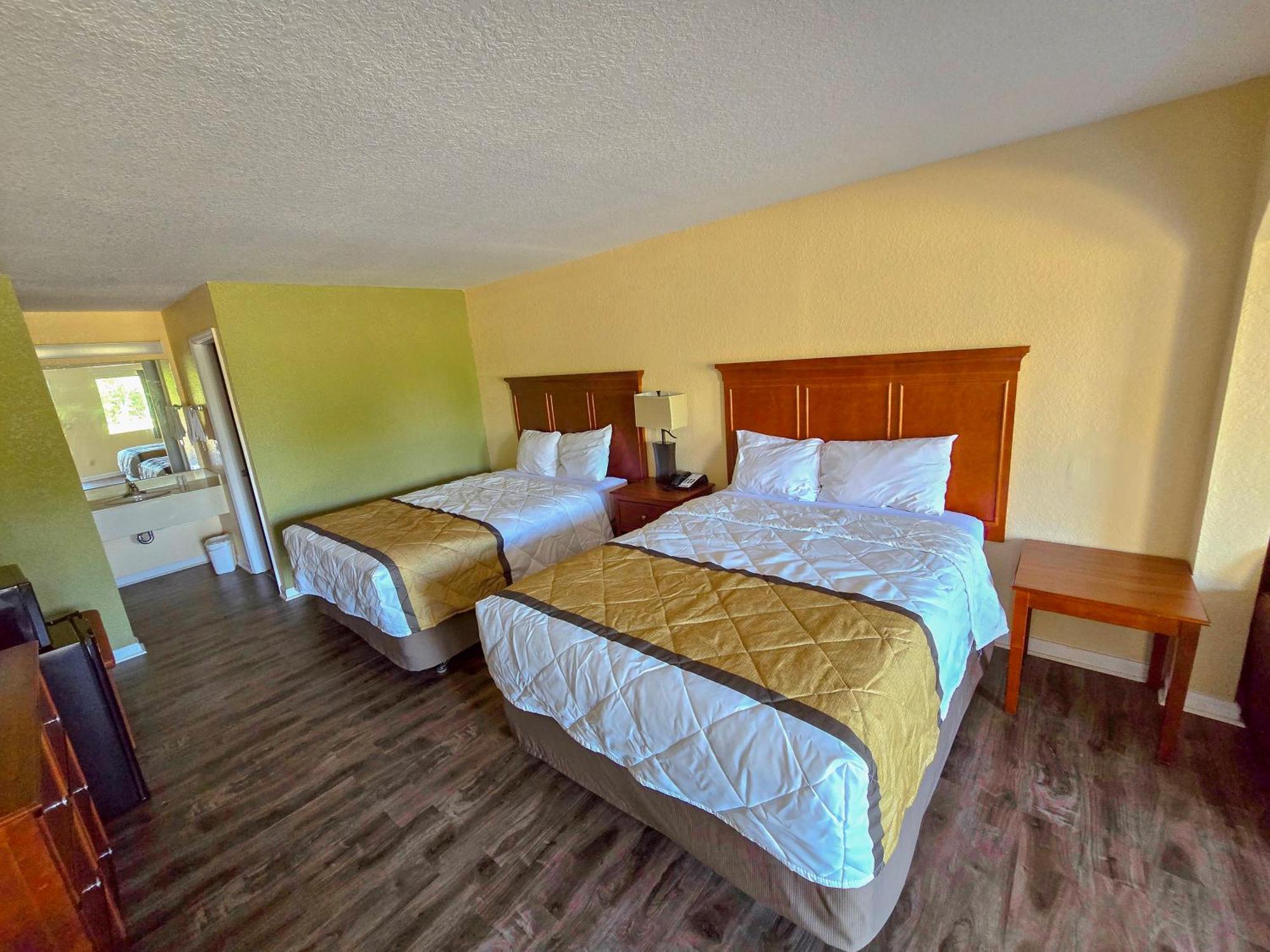 Garden Inn And Suites Near Callaway Gardens Pine Mountain Екстериор снимка